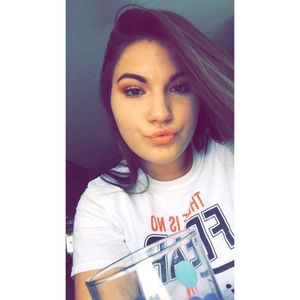 Meet your Posher, Izzy